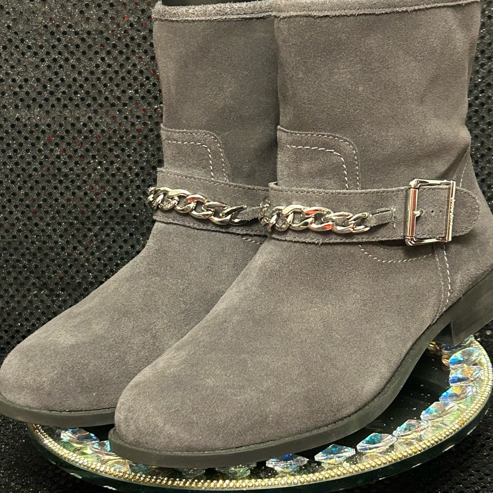 Vionic Orthodic Gray Suede Chain-Embellished Ankl… - image 3